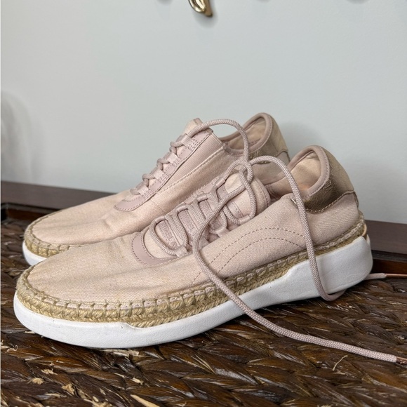 Michael Kors Woman's Finch Lace Up Optic/Ivory - Picture 5 of 12